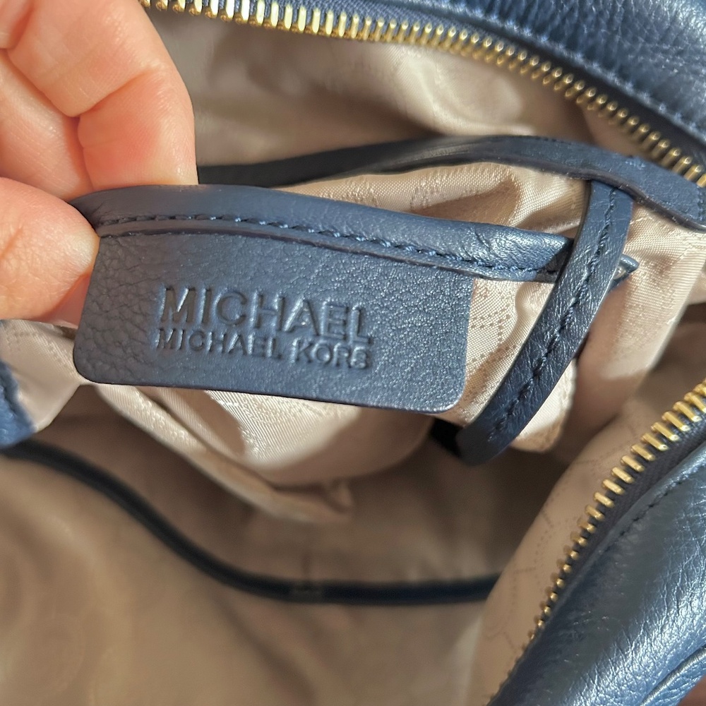 Michael Kors Bedford Large Bowling Satchel Navy Blue Supple Leather Gold Tone - Picture 9 of 11